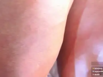 Chaturbate Free Porn Cam of oskar_ford21