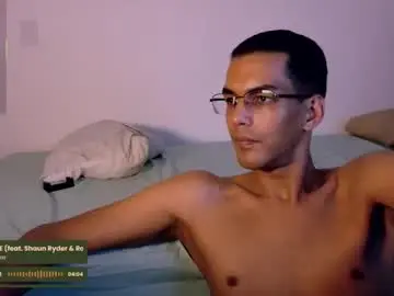 Chaturbate Live Porn of pikashuu7u7