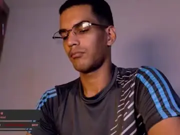 Chaturbate Adult Webcam of pikashuu7u7