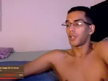 Chaturbate Nude Webcam of pikashuu7u7