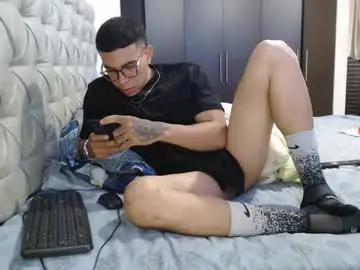 Chaturbate Free Porn Cam of alejandrocock23