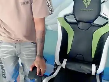 Chaturbate Live Sex Cam of austin_col_