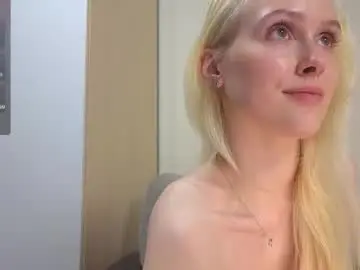 Chaturbate Live Sex Cam of caseylabow