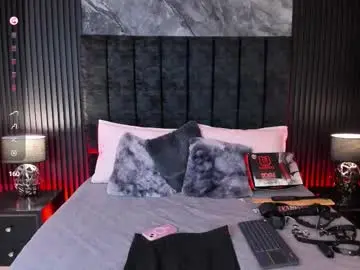 Chaturbate Live Sex Cam of bdsm_doll