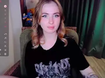 Chaturbate Live Sex Cam of shyfoxxxy