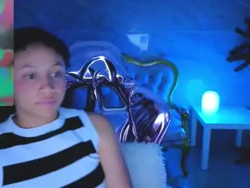 Chaturbate Adult Video Chat of xyra_veln_s