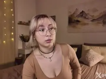 _golden_moon_ from chaturbate