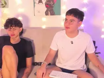 Chaturbate Live Porn of david_and_friend