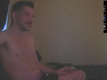 Chaturbate Live Sex Cam of bigcawwwk