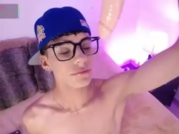 Chaturbate Live Sex Cam of dulcey_