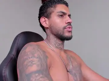 Chaturbate Nude Webcam of luigi1_