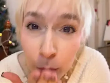 Chaturbate Adult Video Chat of igotuscookies