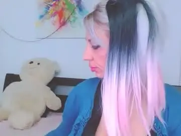 Chaturbate Best live sex cam show of honey_lara