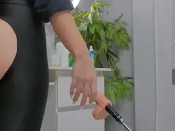 Chaturbate Adult Video Chat of luckystrikee_