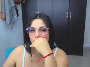 Chaturbate Nude Webcam of cristal_hot07