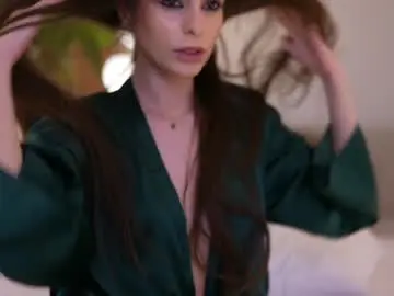 Chaturbate Free Live Porn of dovia