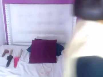 Chaturbate Sex Cam of tiny_whore18