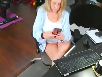 Chaturbate Nude Webcam of topfloortemptress