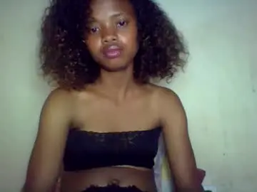 Chaturbate Adult Webcams of kamillah69