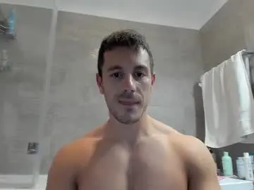 Chaturbate Best live sex cam show of roberto4ever