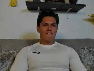 Chaturbate Live Sex Cam of julian_wallace