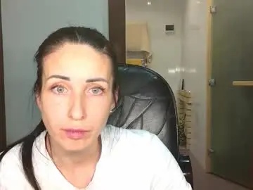 Chaturbate Live Sex Cam of linalivee