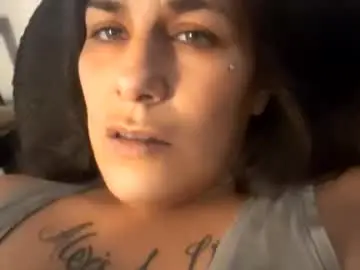 Chaturbate Watch Live Sex Cams of milfsfreaky69