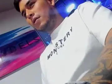 roswall25 from chaturbate