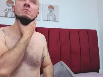 cintya_and_roger from chaturbate