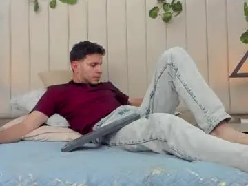 Chaturbate Adult Video Chat of enzo_rivas