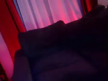 Chaturbate Live Sex Cam of showingoff40