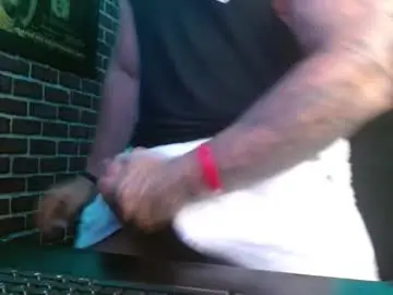 Chaturbate Live Sex Cam of jordan_bigcock24