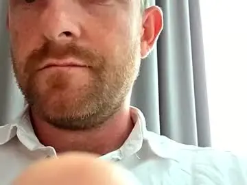 Chaturbate Nude Webcam of aussie_dadbod10