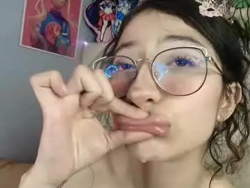 Chaturbate Live Sex Cam of cloe_leeee