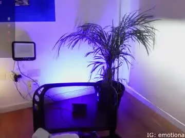 Chaturbate Watch Live Sex Cams of pambloom_