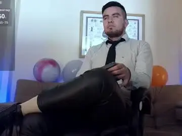 Chaturbate Watch Live Sex Cams of bradleycolton