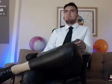 Chaturbate Live Sex Cam of bradleycolton