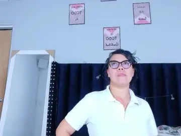 Chaturbate Live Sex of hornylatimommy