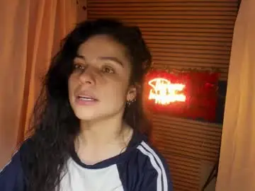 Chaturbate Live Sex Cam of rosse_25