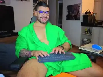 Chaturbate Sex Cam of max_cooper17