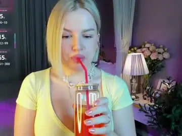 Chaturbate Live Sex Cam of nikki_kai