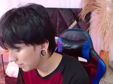 Chaturbate Live Sex Cam of nikoo_18