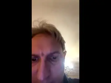 Chaturbate Free Porn Cam of icums4u