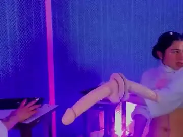 Chaturbate Live Sex of leamoreau__