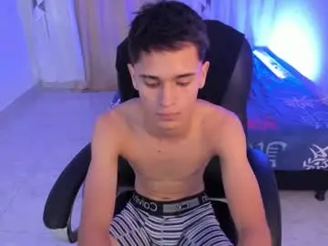 Chaturbate Watch Live Sex Cams of aron_boyy