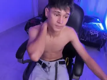 aron_boyy from chaturbate