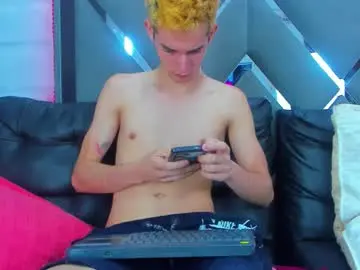 Chaturbate Free Porn Cam of hotboyx_