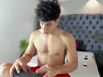 Chaturbate Watch Live Sex Cams of alan_redinger