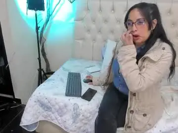 Chaturbate Watch Live Sex Cams of cristal_coopeer