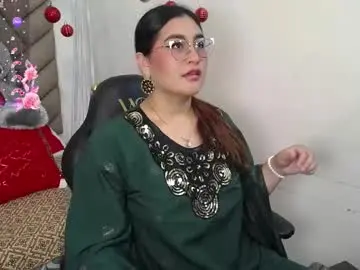 Chaturbate Live Sex Cam of heluejamil